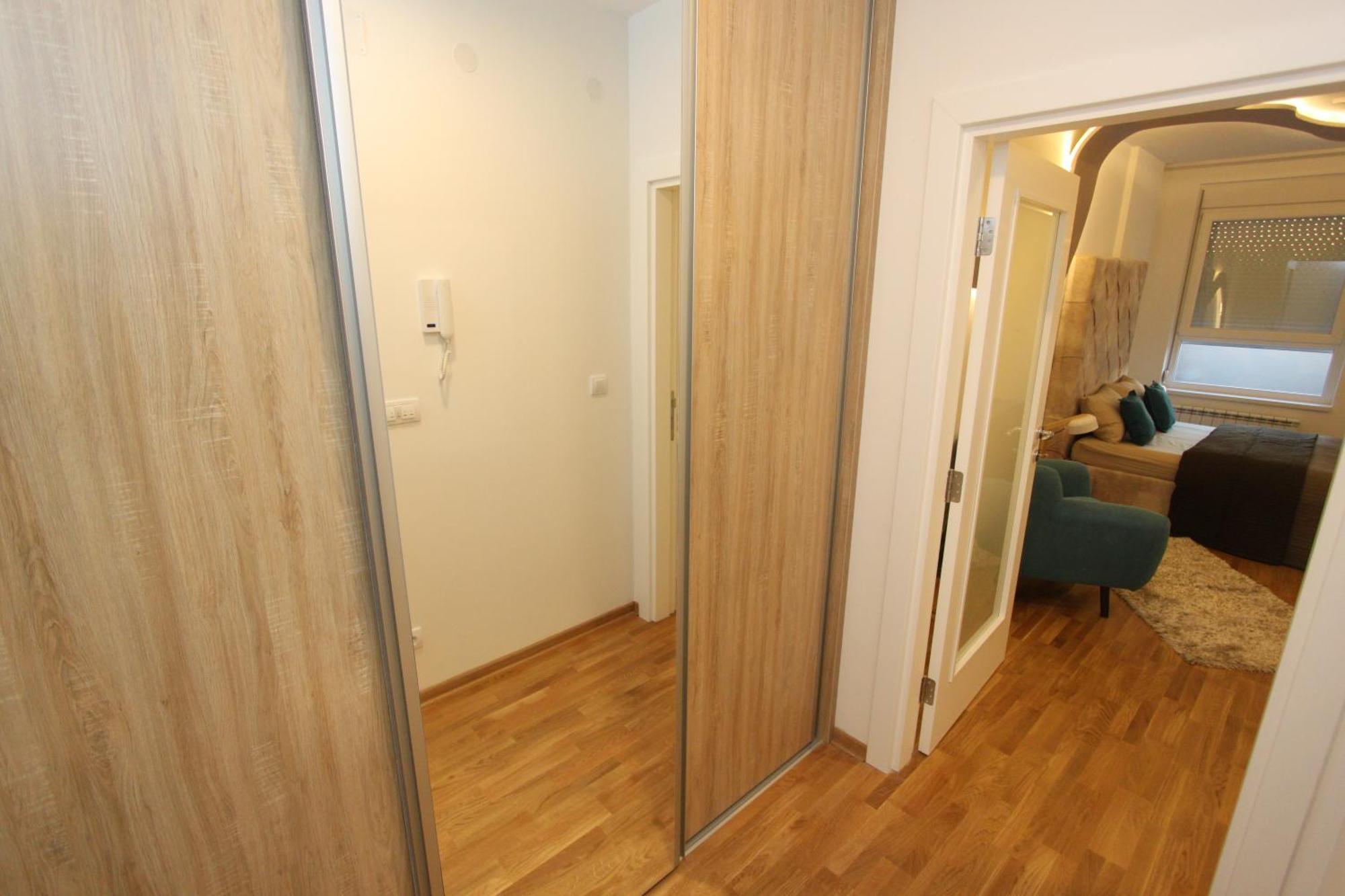 Riviera New Belgrade Apartment, Parking 5 Eur Per Day Luaran gambar