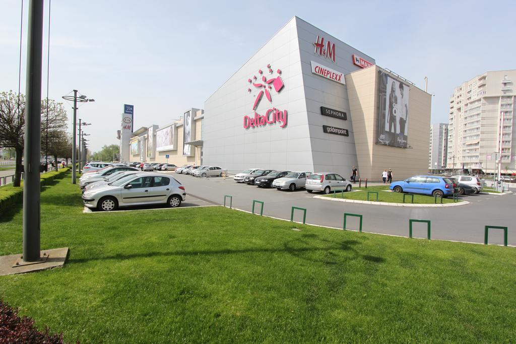 Riviera New Belgrade Apartment, Parking 5 Eur Per Day Luaran gambar