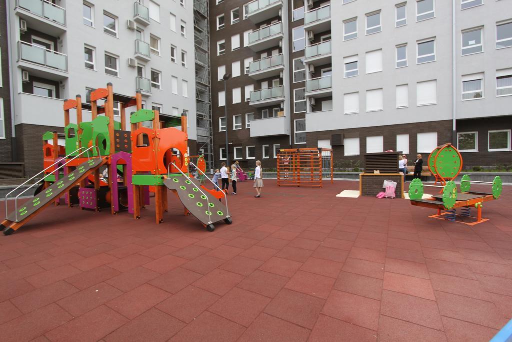 Riviera New Belgrade Apartment, Parking 5 Eur Per Day Luaran gambar