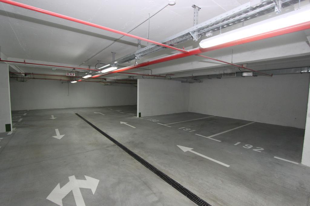 Riviera New Belgrade Apartment, Parking 5 Eur Per Day Luaran gambar